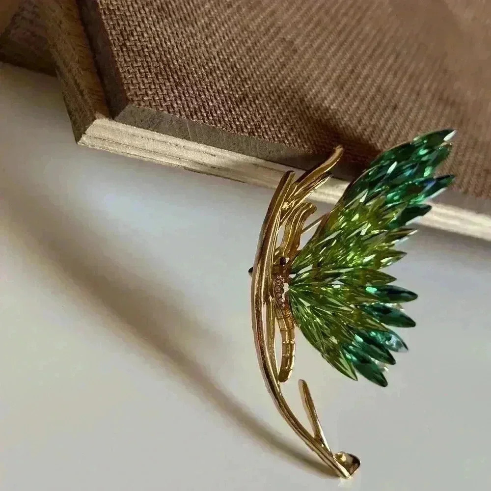 European French Style Ultra-Bright Gradient Crystal Butterfly Brooch